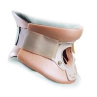 collare-cervicale-con-foro-tracheale-california-donjoy