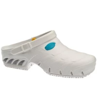 zoccoli-professionali-ospedalieri-autoclavabili-comfy-studium-bianchi