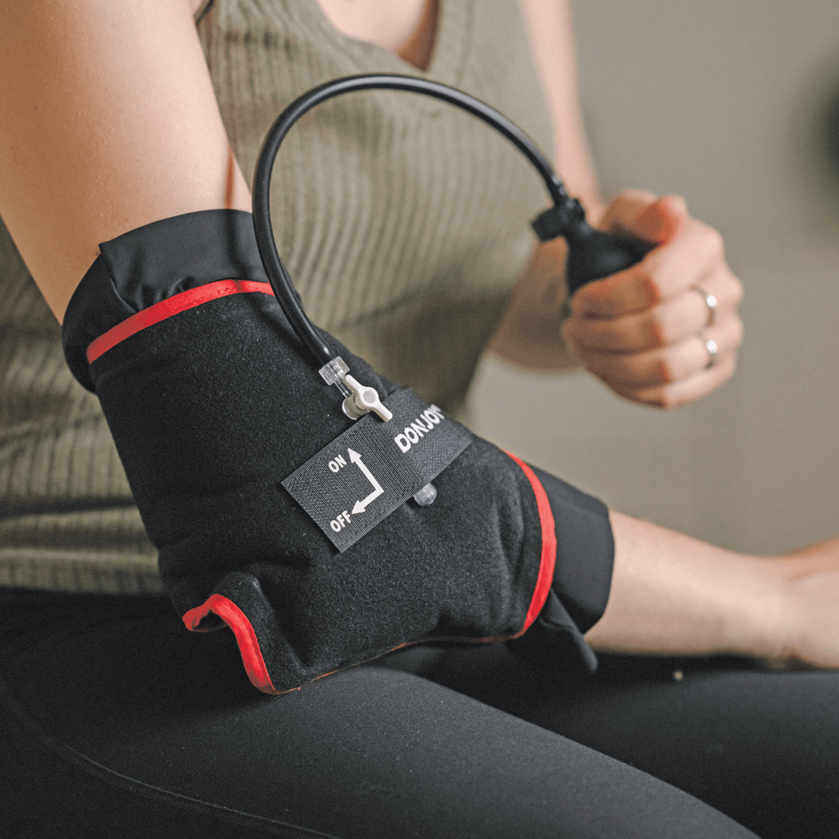 Fascia crioterapia per gomito DonJoy Elbow ICE con compressione - foto 3