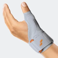 Tutore per pollice Camp 7610 Rhizo Hit Platinum con supporto metallico, indossato